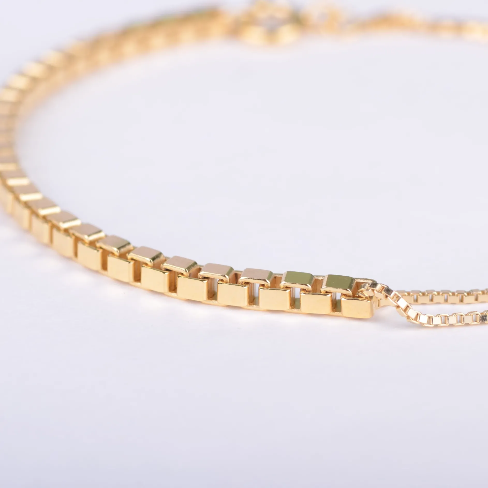 B2B Armband square cubes