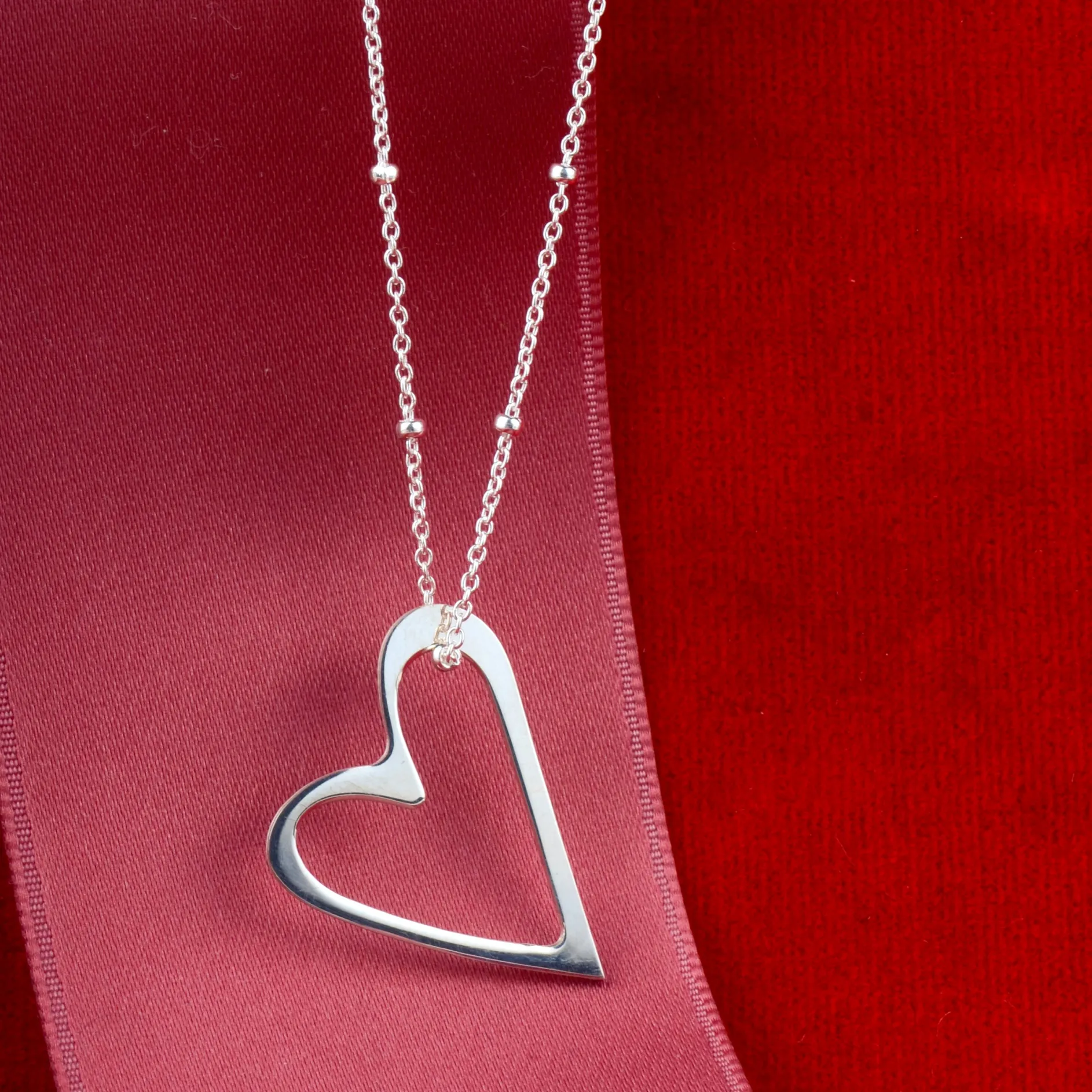 B2B Ketting love story