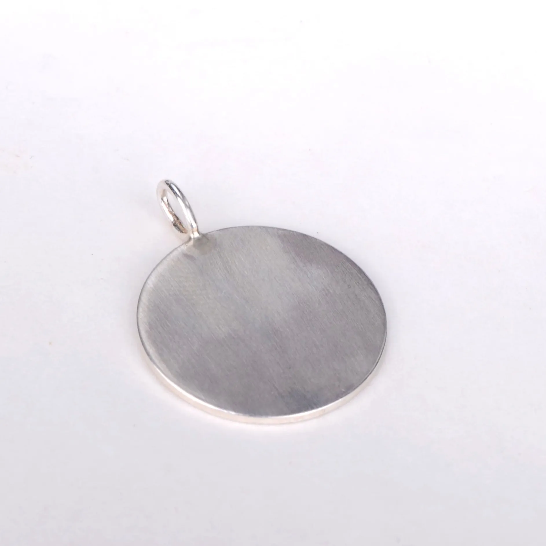 B2B Pendant round big
