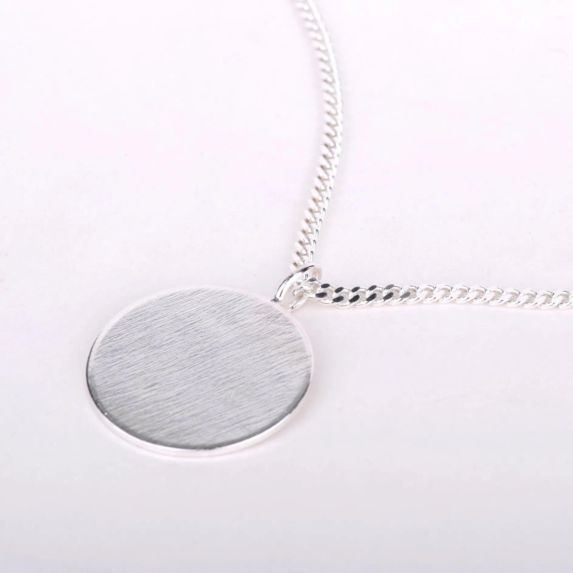 B2B Pendant round big