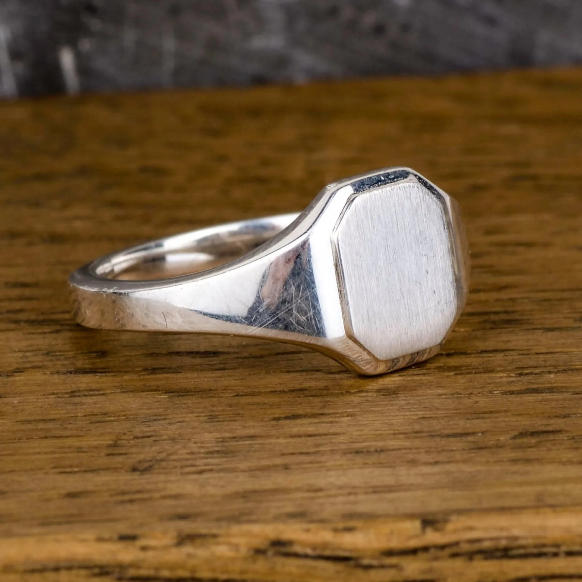 B2B Ring slate signet