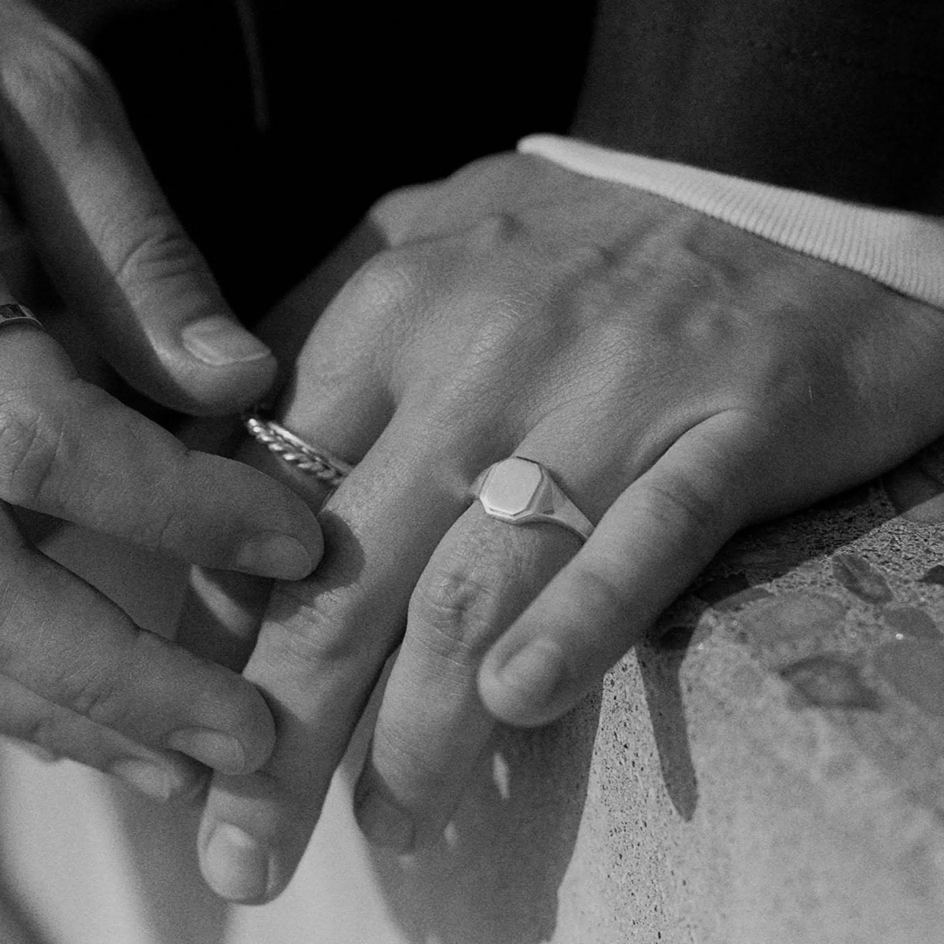 B2B Ring slate signet
