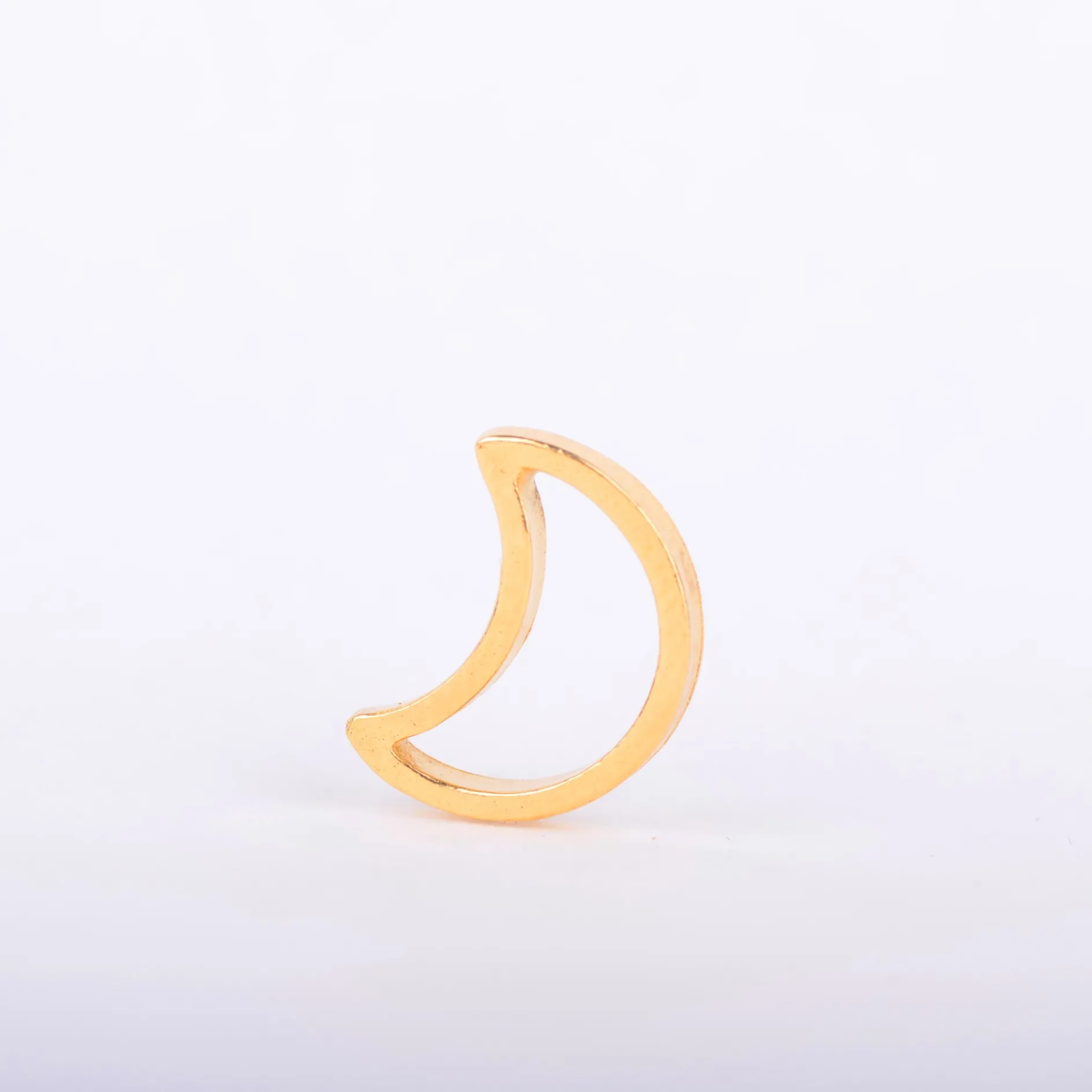 Hanger moon