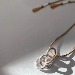 Ketting tie the knot