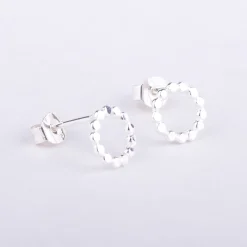 Oorbellen flat pearl small