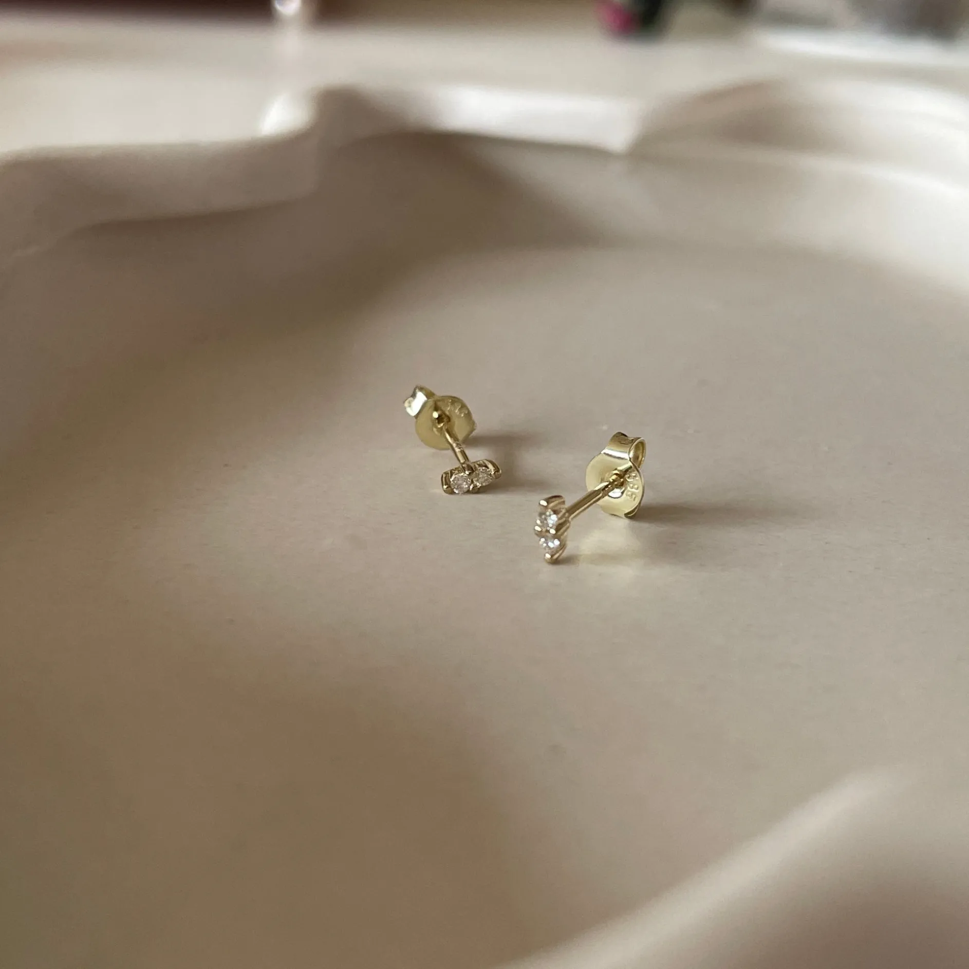 Oorbellen 14k double diamond studs