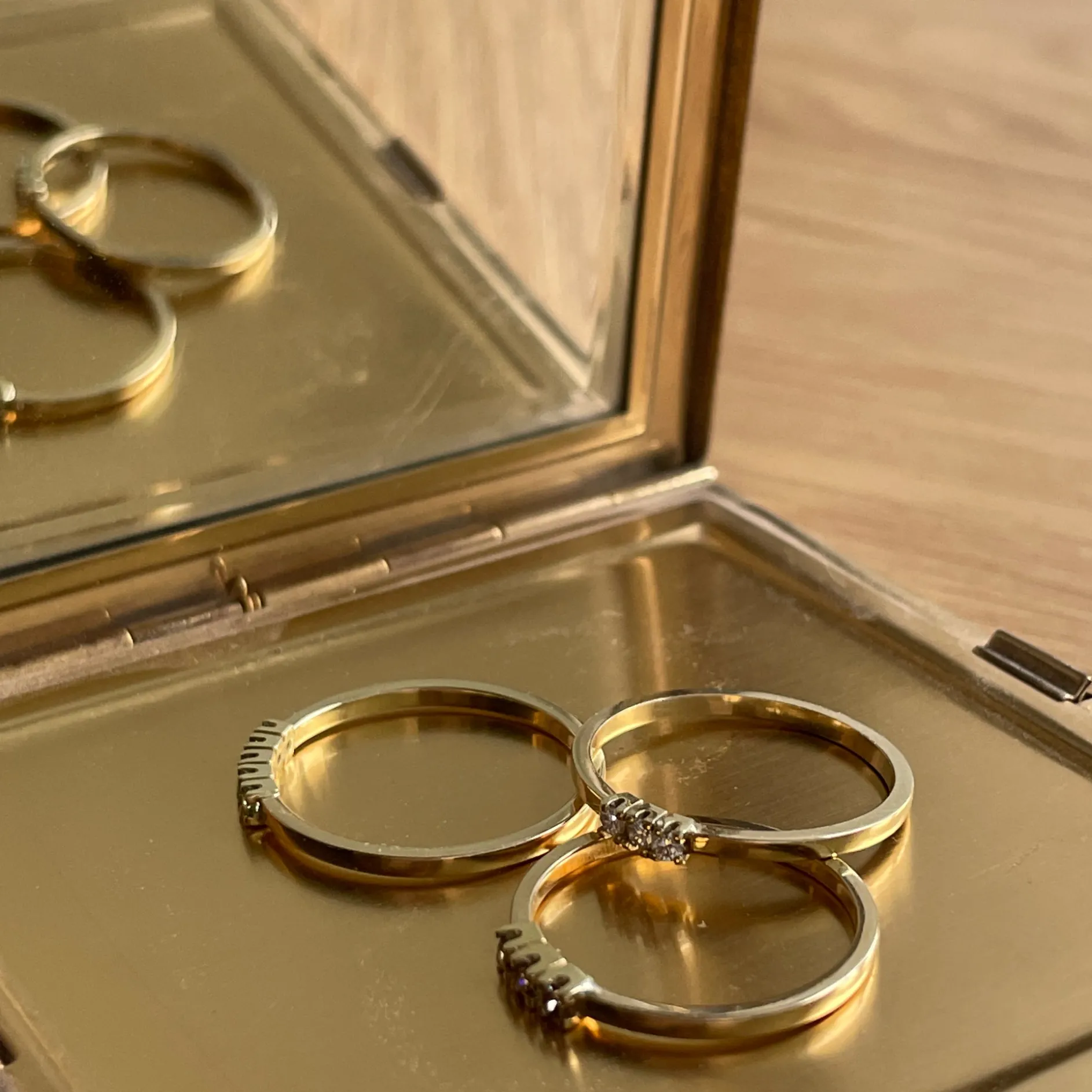 Ring 14k three in a row