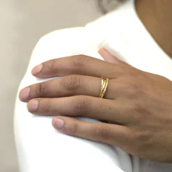 Ring thick three